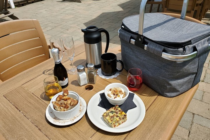 Breakfast/Coffee Service 54 of 81