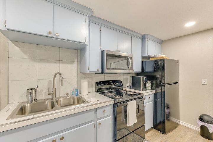 Private Yard: Pet-friendly Studio in New Boston!