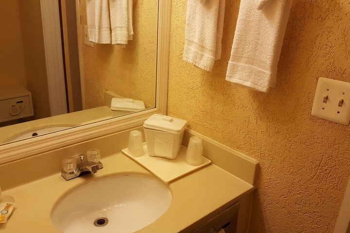 Room 47 of 63