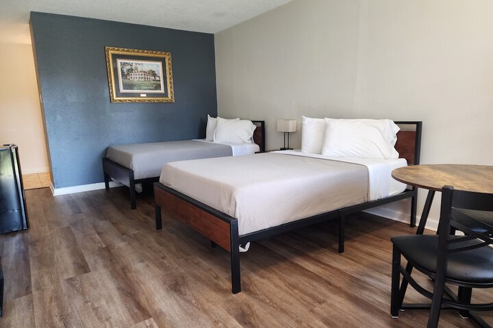 Room 14 of 20