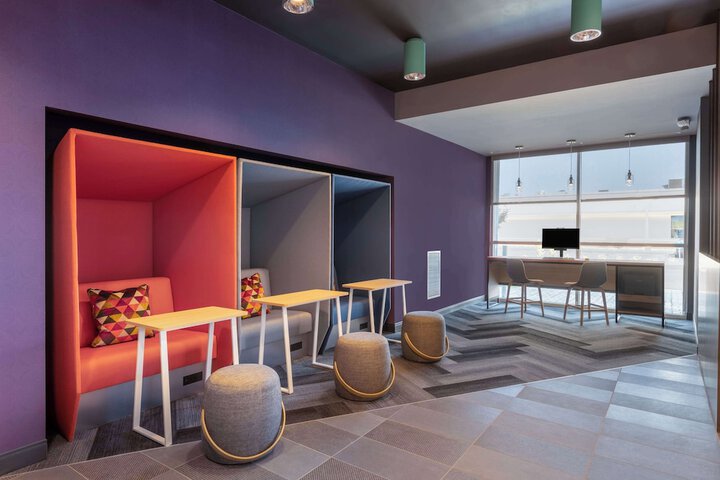 Business Center 31 of 31