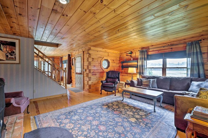 Jacksonville Cabin w / Wraparound Deck & Views