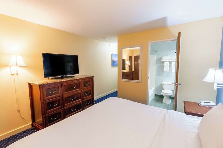 Room 60 of 199