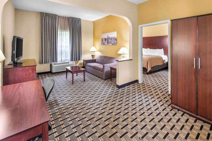 Room 12 of 50