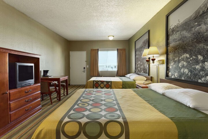 Room 31 of 39