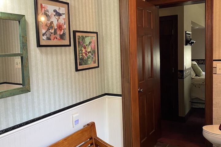 Room 16 of 31
