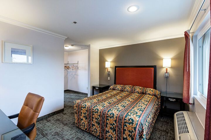 Room 15 of 23