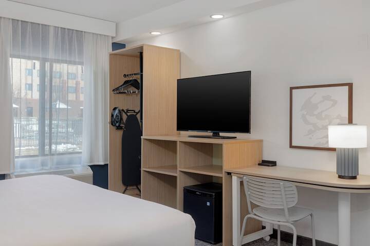 Room 13 of 31