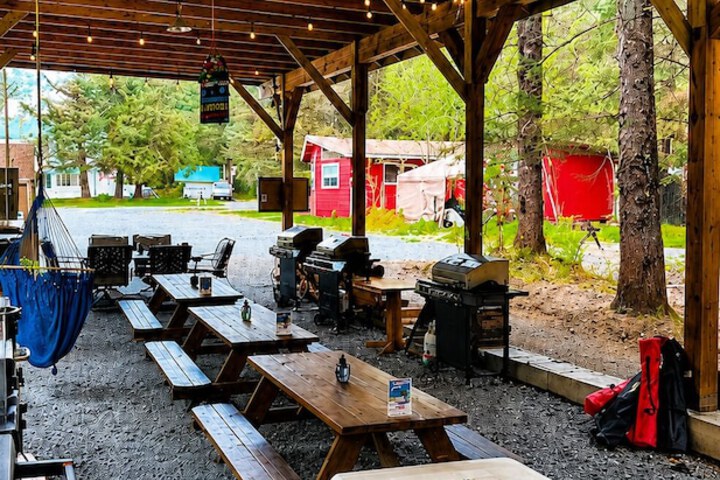 Nauti Otter Inn and Yurt Village
