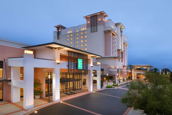 Hotel 2 of 101