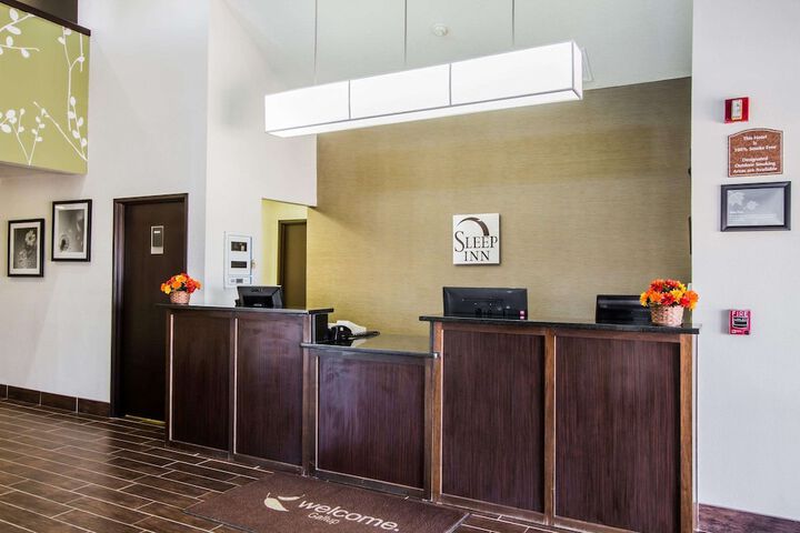 Hotel Interior 6 of 38