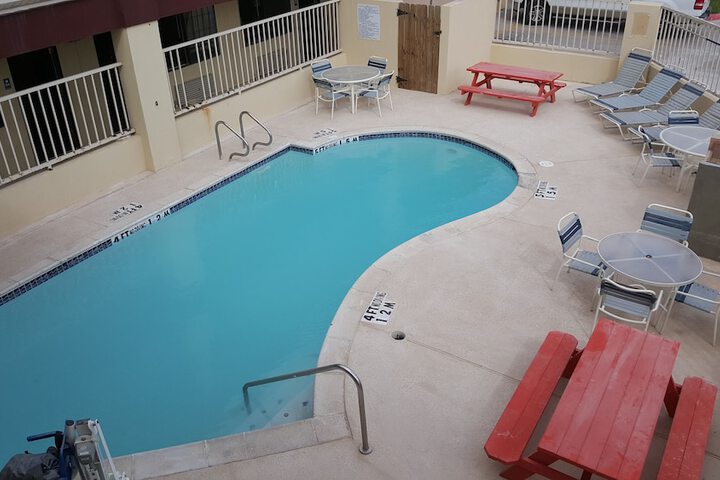 Pool 19 of 59