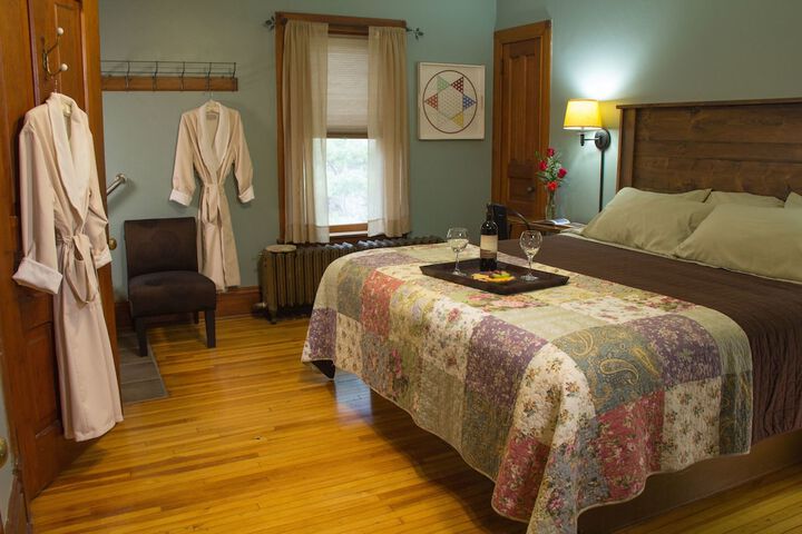 Room 18 of 32