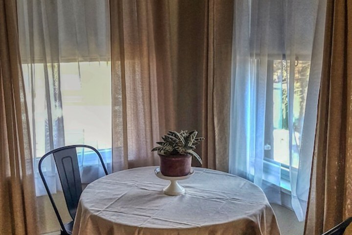 Room 46 of 104