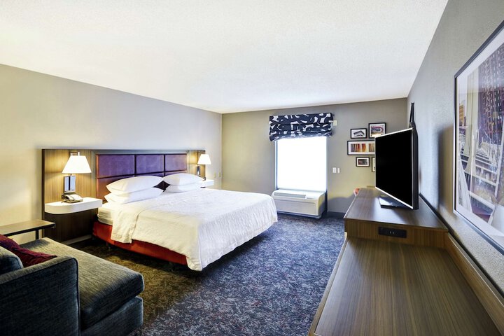Room 25 of 43