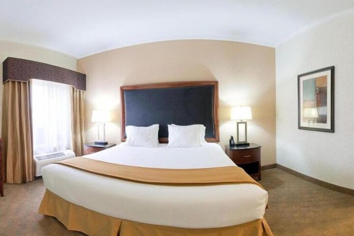 Holiday Inn Express & Suites Lufkin South by IHG