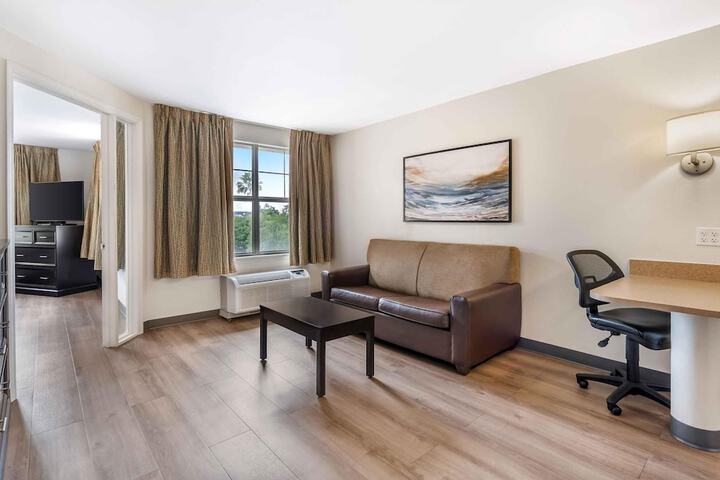 Extended Stay America Suites Ft. Lauderdale Cyp Crk NW 6th Wy
