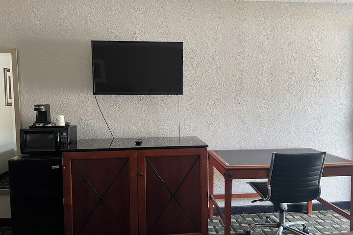 Room 15 of 47