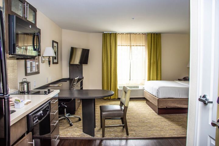 Room 26 of 60