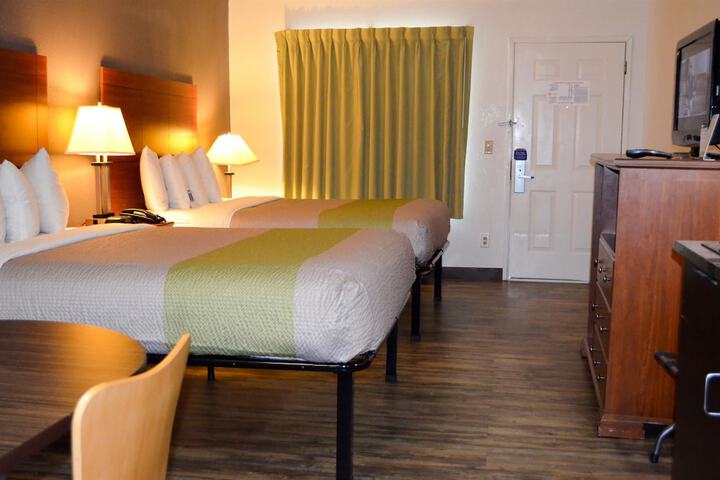 Room 11 of 24