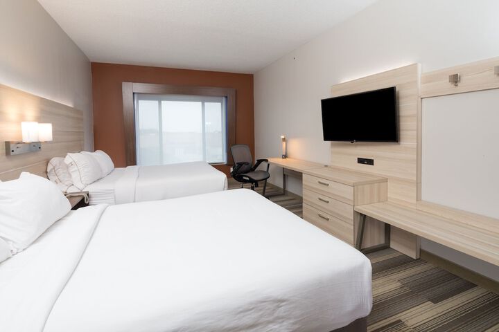 Holiday Inn Express Hotel & Suites Detroit - Utica by IHG