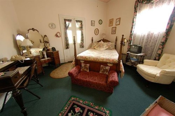 Room 18 of 64