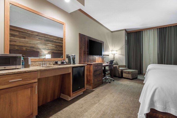 Room 44 of 67