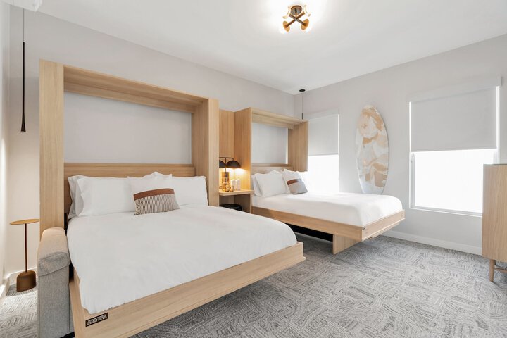Room 40 of 48