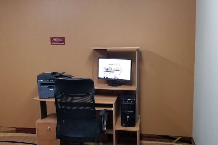 Business Center 40 of 40