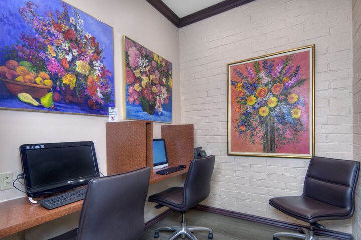 Business Center 95 of 97