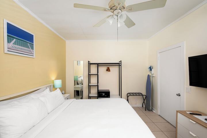 Room 21 of 47