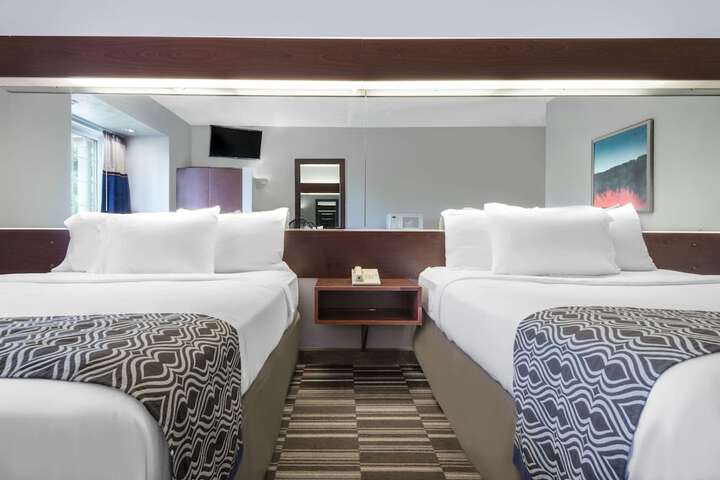 Room 20 of 38