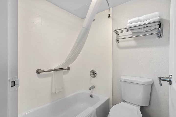 Comfort Inn Dunmore - Scranton East
