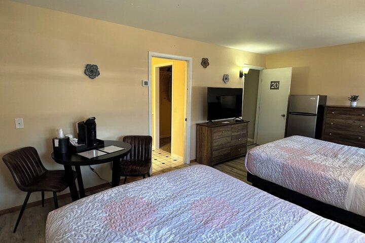 DownTown Inn