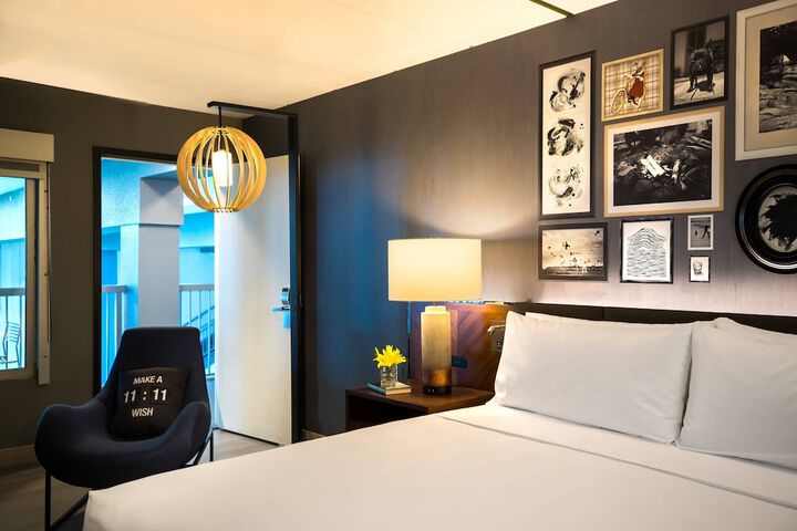 Room 54 of 103