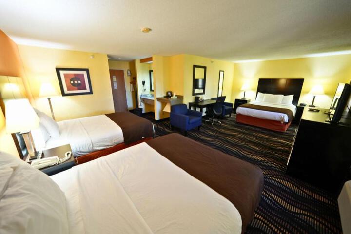 Rock Island Inn & Suites Streator IL