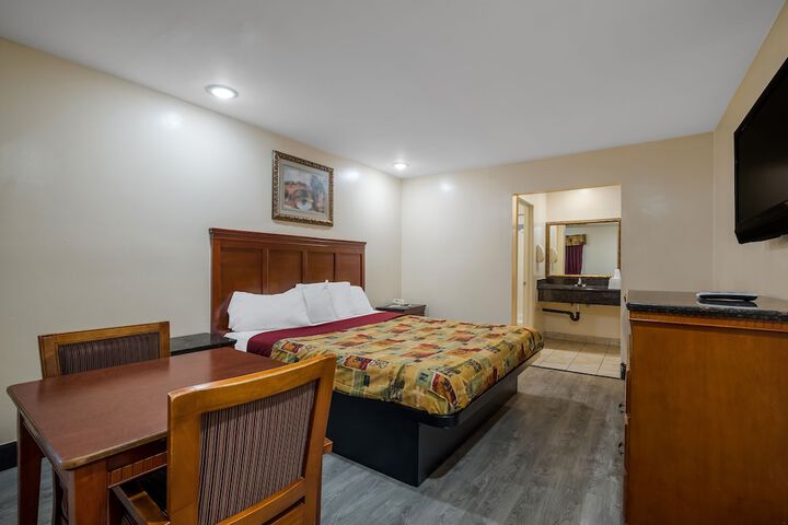 Room 34 of 41