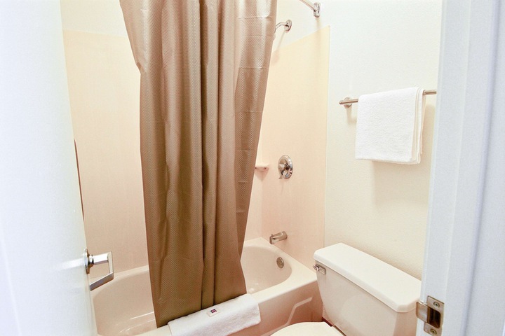 Room 13 of 24