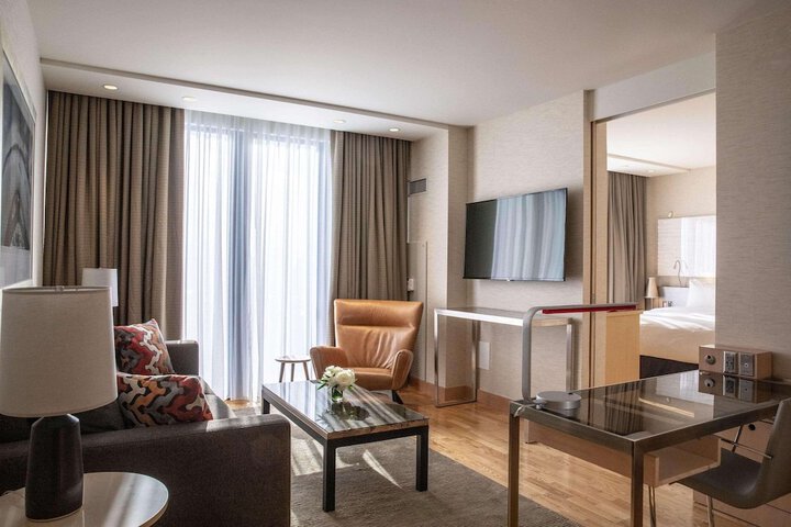Room 44 of 111
