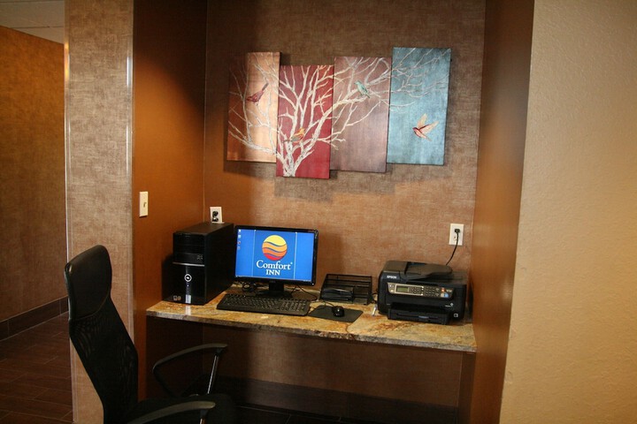 Business Center 40 of 41