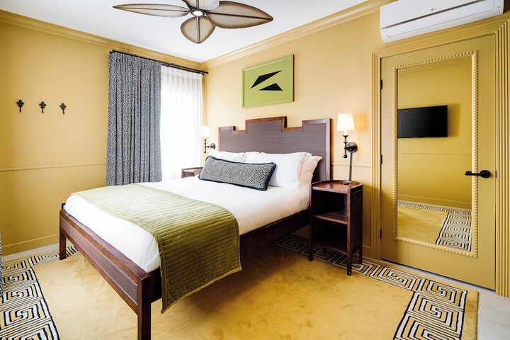Room 50 of 116
