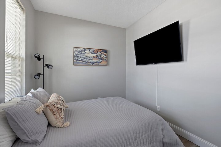 Room 82 of 153