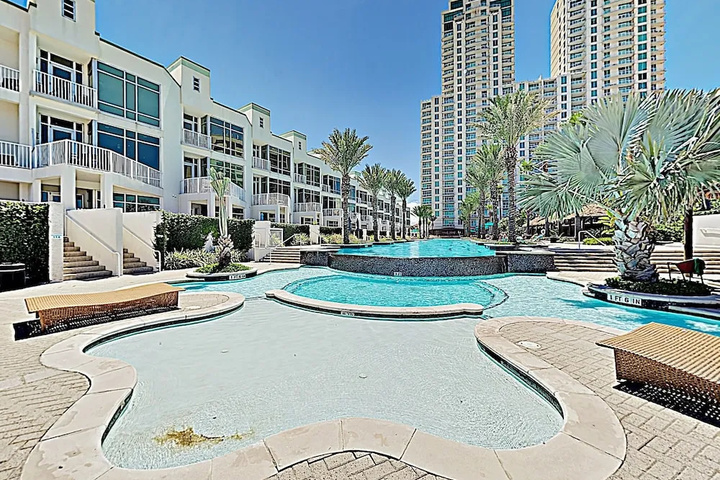 Opulent Beachfront W / Pools Spa & Theater 3 Bedroom Condo