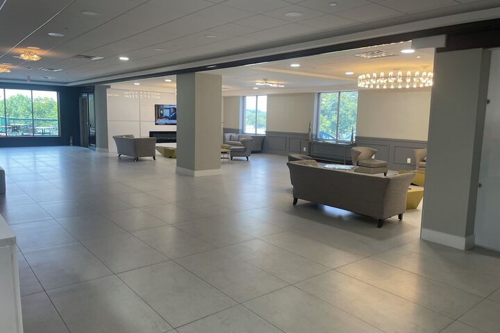 Hotel Interior 18 of 101