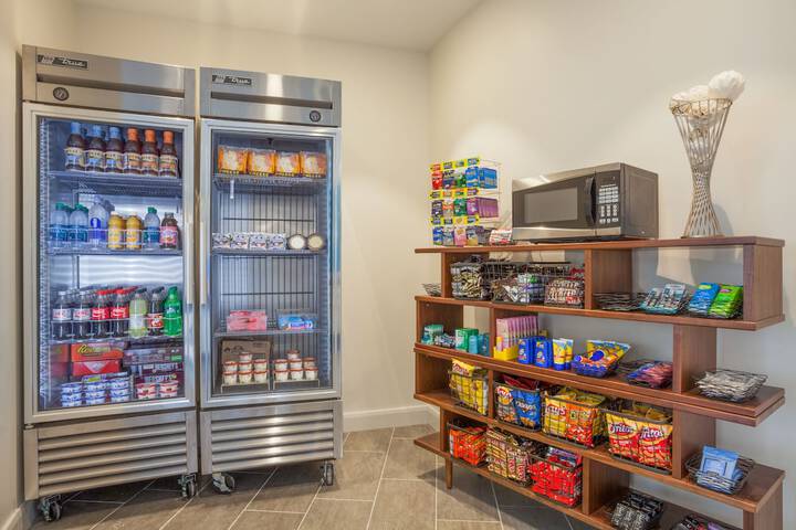 Holiday Inn Express & Suites Panama City Beach - Beachfront by IHG