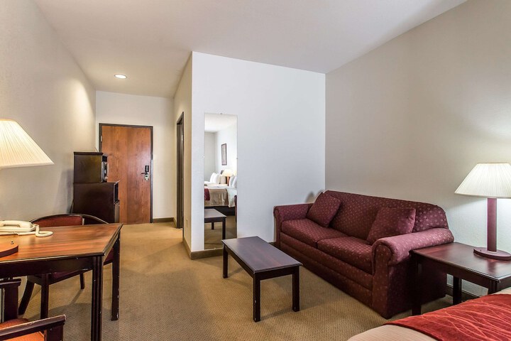 Quality Inn & Suites Guymon East