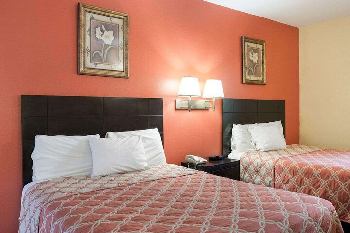 Room 14 of 27