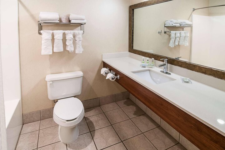 Country Inn & Suites by Radisson Rapid City, SD