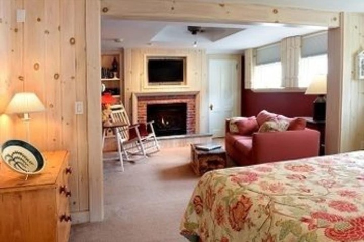 Room 55 of 148