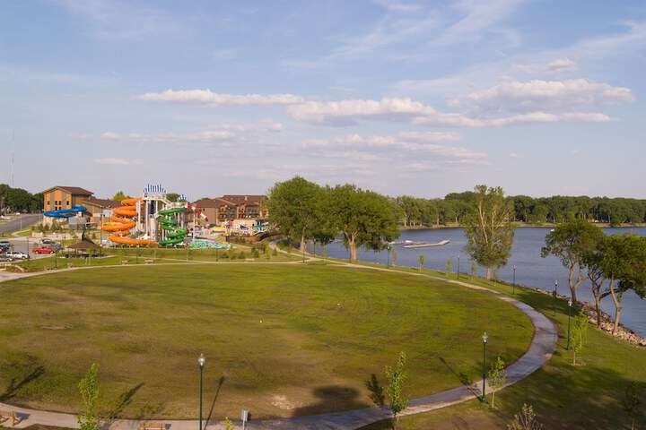 Kings Pointe Waterpark Resort